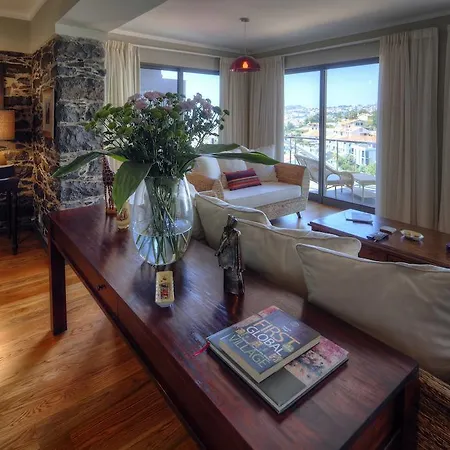 Number 15 Ocean & View