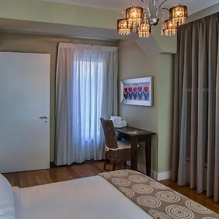 Number 15 Ocean & View *