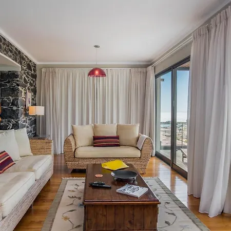 Number 15 Ocean & View *