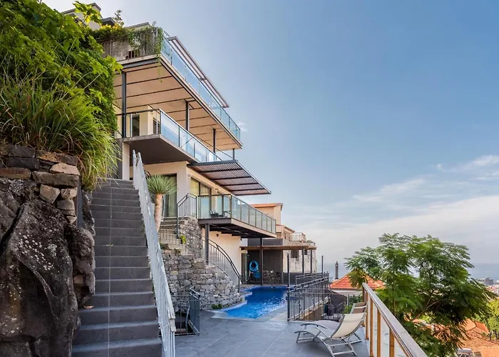 Number 15 Ocean & View *