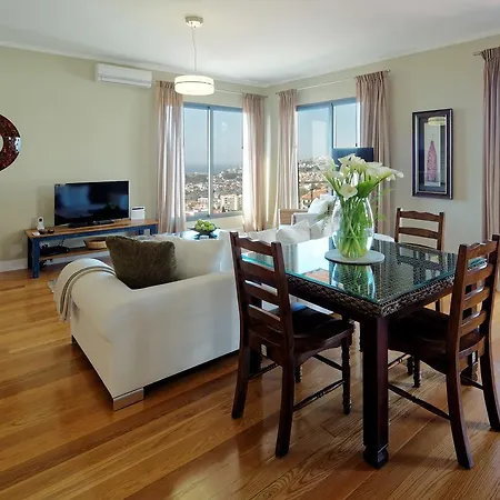 Number 15 Ocean & View 别墅