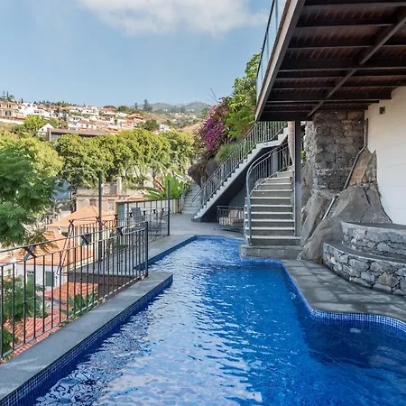 Number 15 Ocean & View *